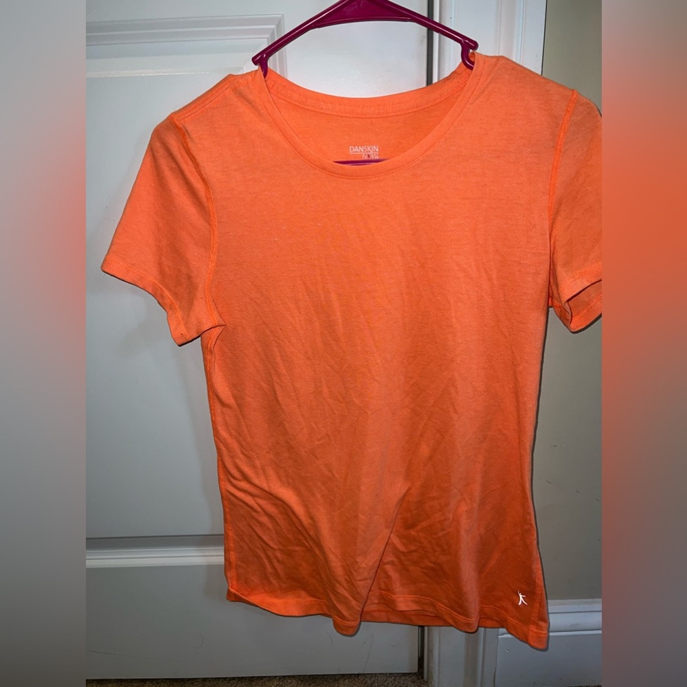 Orange T-Shirt; size Small
